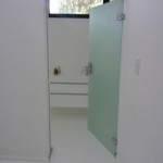 Frameless Hinge Door Satinato